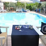 Lacivert Boutique Селемие