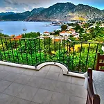 Lacivert Boutique Апарт-отель 4*