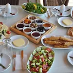 Lacivert Boutique 4* Селемие