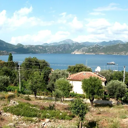 Lacivert Boutique 4*