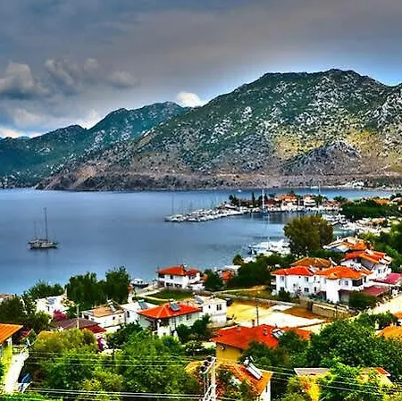 Lacivert Boutique 4*