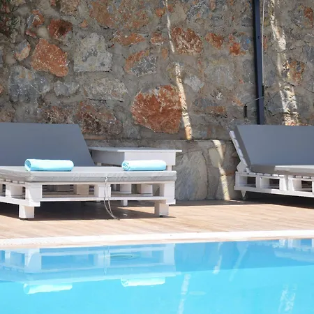 Lacivert Boutique Hotel Aparthotel 2*