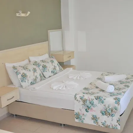 Lacivert Boutique Selimiye (Aegean)