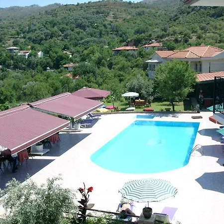 Lacivert Boutique Hotel Aparthotel 2*