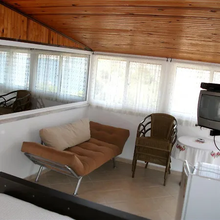 Lacivert Boutique 塞利米耶